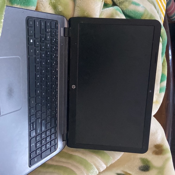 HP LAPTOP - Picture 3 of 8